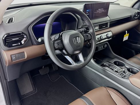 New 2026 Honda Pilot Touring image 9