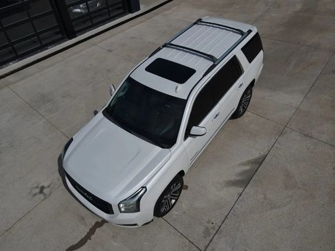 Used 2019 GMC Yukon Denali w/ Denali Ultimate Package AWD/4WD image 57