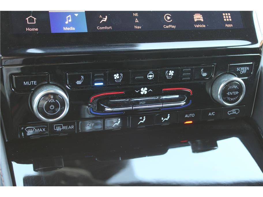 Used 2022 Jeep Grand Cherokee Summit AWD/4WD image 33