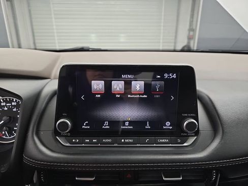 Used 2023 Nissan Rogue SL image 32