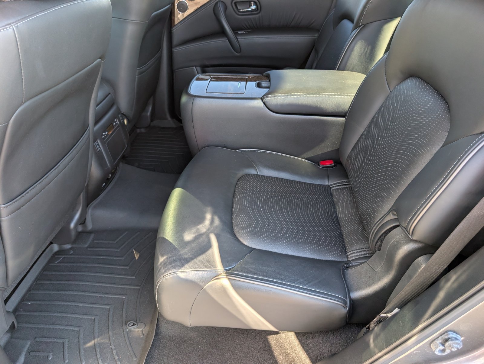 Used 2015 INFINITI QX80 2WD w/ 22" Wheel Package image 32
