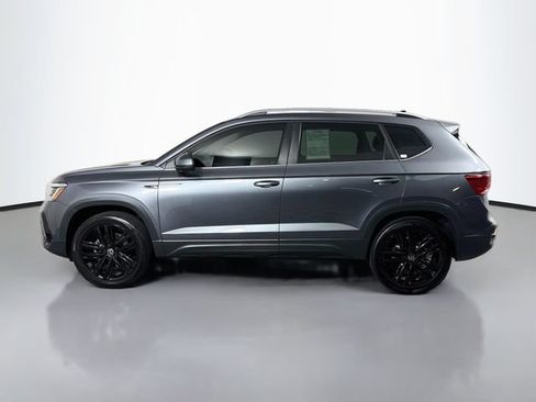 Used 2024 Volkswagen Taos SEL AWD/4WD image 4