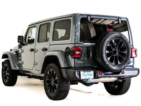 Used 2024 Jeep Wrangler Unlimited Sahara AWD/4WD image 9