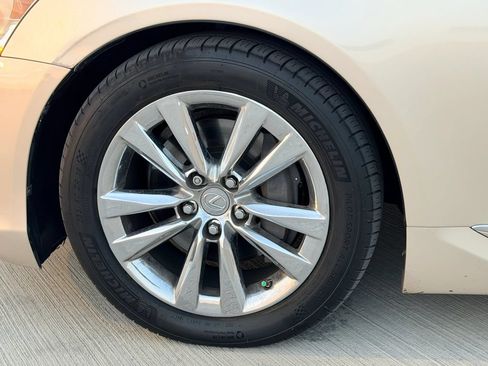 Used 2013 Lexus LS 460 w/ Comfort Pkg RWD image 21