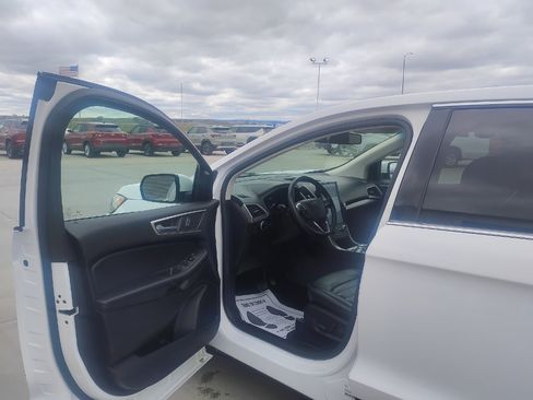 Used 2024 Ford Edge SEL w/ Convenience Package AWD/4WD image 10
