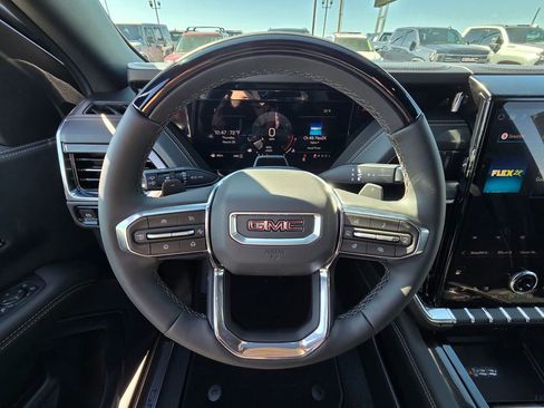 New 2026 GMC Yukon Elevation w/ Elevation Premium Package AWD/4WD image 14
