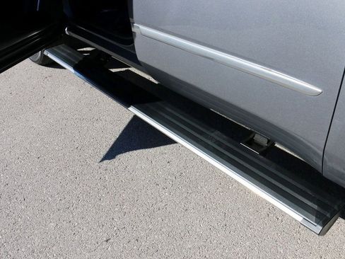 Used 2020 Cadillac Escalade ESV Premium Luxury image 13