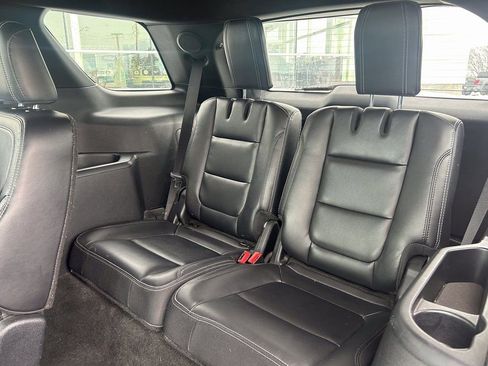 Used 2017 Ford Explorer Limited image 15