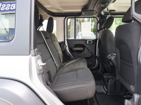 Used 2018 Jeep Wrangler Unlimited Sport AWD/4WD image 27