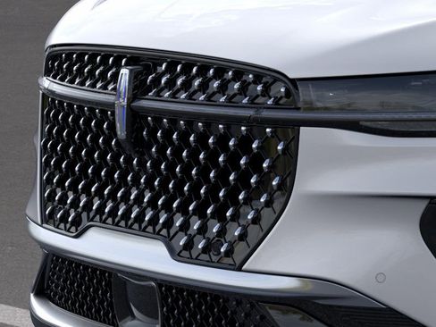 New 2026 Lincoln Nautilus Premier w/ Equipment Group 102A image 17