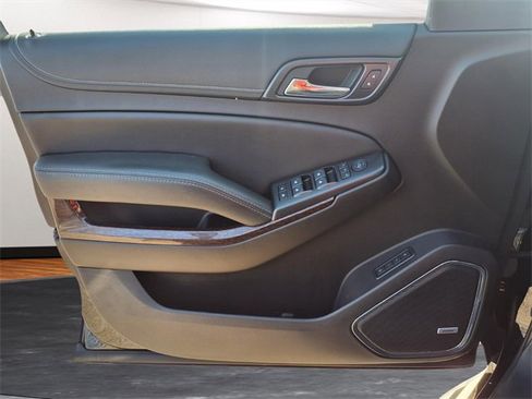 Used 2018 GMC Yukon SLT w/ Premium Edition image 15