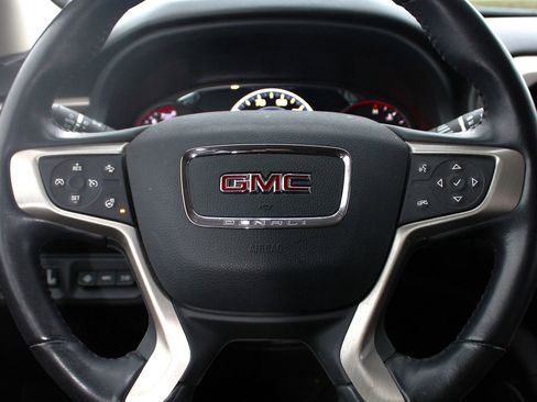 Used 2021 GMC Acadia Denali w/ Denali Technology Package image 21