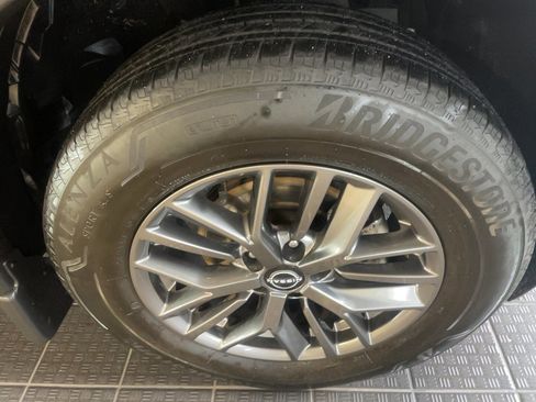 Used 2023 Nissan Rogue S image 5