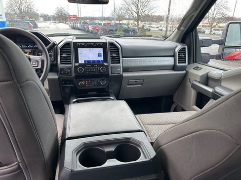 Used 2022 Ford F350 XLT w/ XLT Premium Package image 17