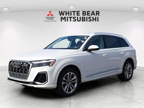 Used 2025 Audi Q7 3.0T Premium Plus AWD/4WD image 3