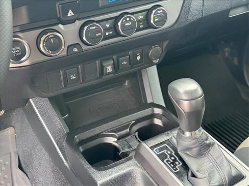 Used 2021 Toyota Tacoma TRD Sport AWD/4WD image 22