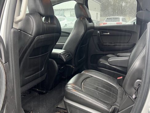 Used 2012 GMC Acadia Denali image 19