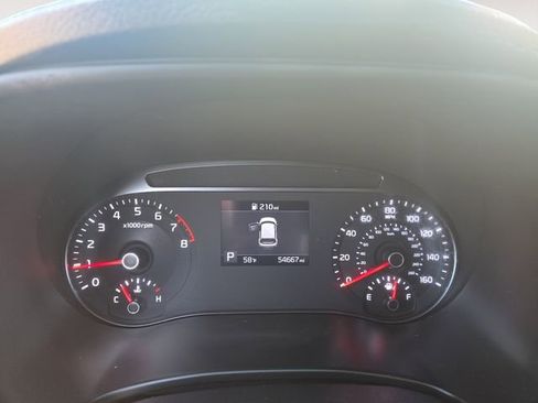 Used 2022 Kia Soul LX w/ Technology Package image 19