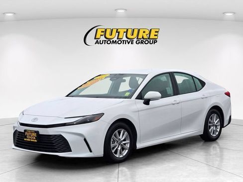 Certified 2025 Toyota Camry LE FWD image 10