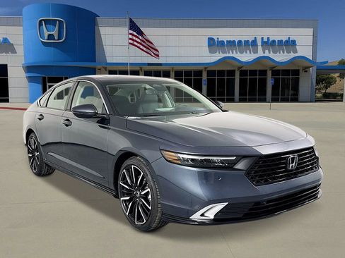 New 2026 Honda Accord Touring image 7