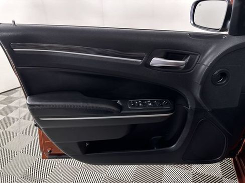 Used 2021 Chrysler 300 Touring RWD image 23