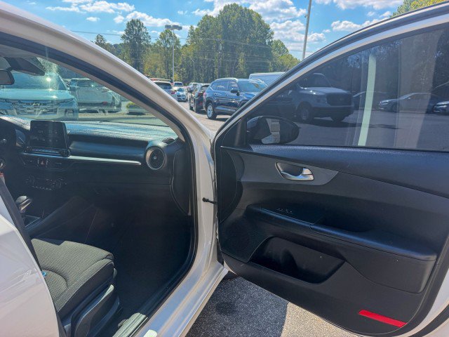 Used 2019 Kia Forte LXS FWD image 17