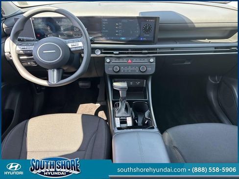 Certified 2025 Hyundai Tucson SE AWD/4WD image 14