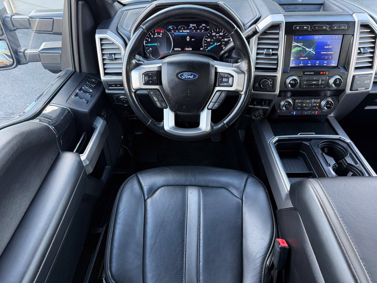 Used 2020 Ford F350 Platinum w/ FX4 Off-Road Package AWD/4WD image 32