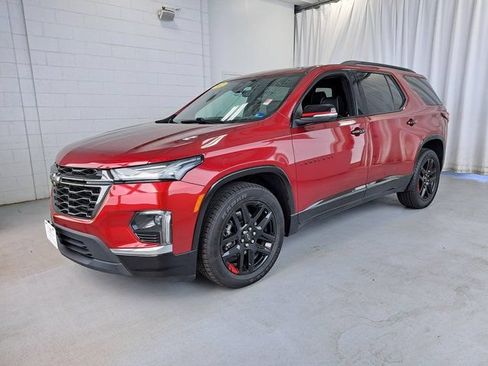 Used 2022 Chevrolet Traverse Premier w/ Redline Edition AWD/4WD image 2