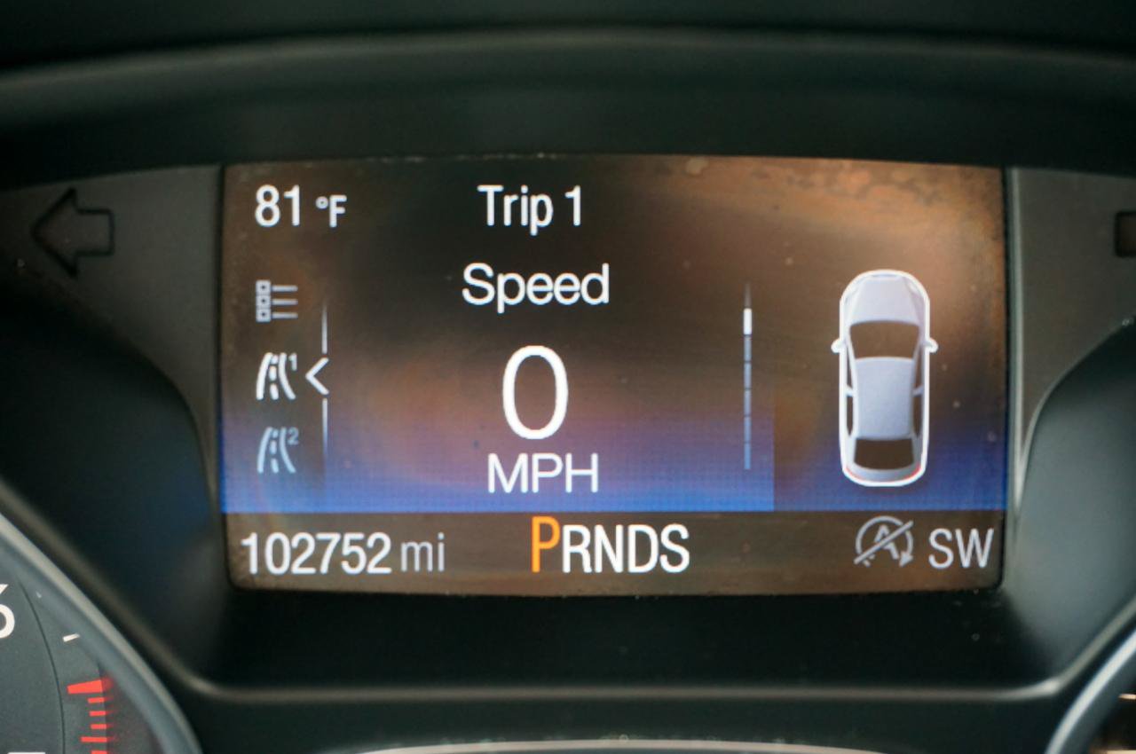 Used 2018 Ford Escape SE w/ SE Sport Appearance Package FWD image 15