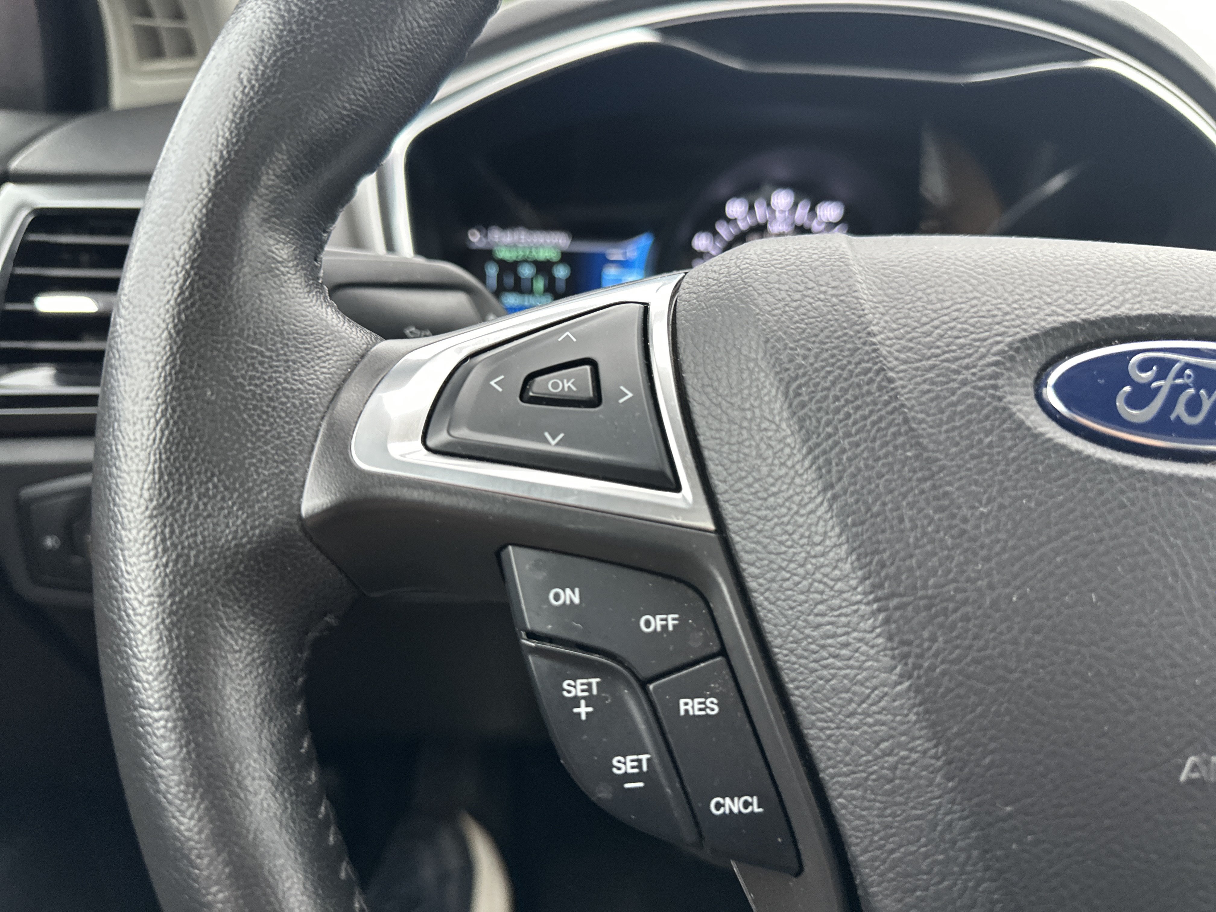 Used 2016 Ford Fusion SE FWD image 20