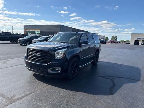 Used 2018 GMC Yukon SLT w/ Premium Edition AWD/4WD image 4