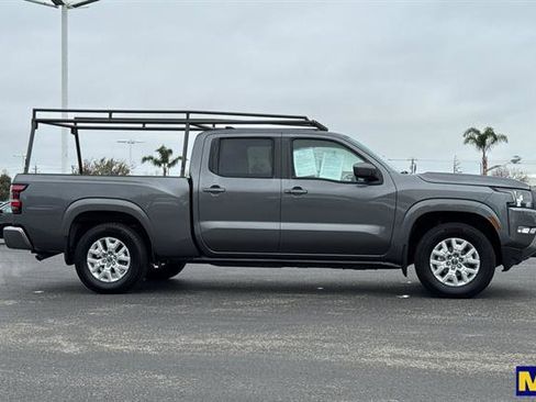 Used 2024 Nissan Frontier SV w/ Technology Package image 3