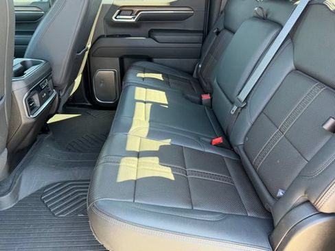 Used 2024 Chevrolet Silverado 1500 High Country w/ Technology Package AWD/4WD image 15