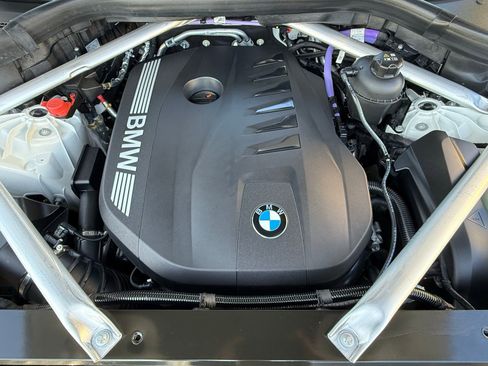 Used 2025 BMW X6 xDrive40i w/ Executive Package image 35
