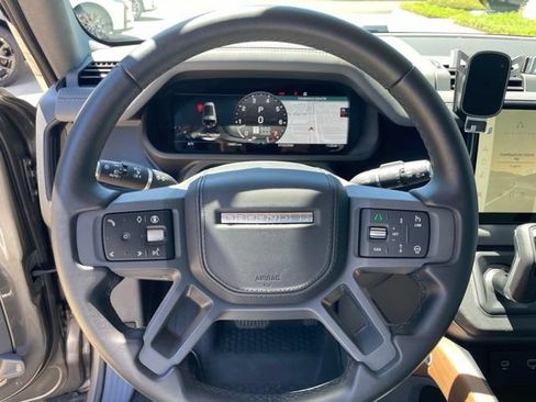 Used 2024 Land Rover Defender 130 X-Dynamic SE AWD/4WD image 20