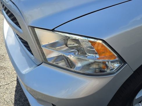 Used 2017 RAM 1500 Express image 8