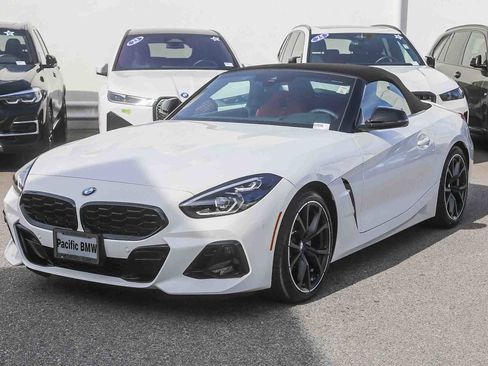 Used 2026 BMW Z4 sDrive30i w/ Premium Package image 3