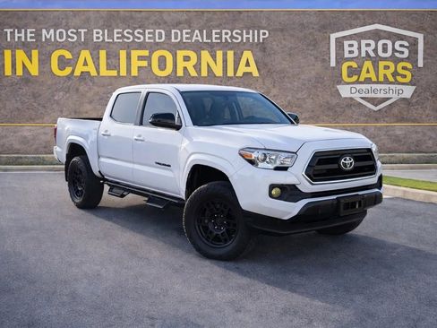 Used 2020 Toyota Tacoma SR5 image 1