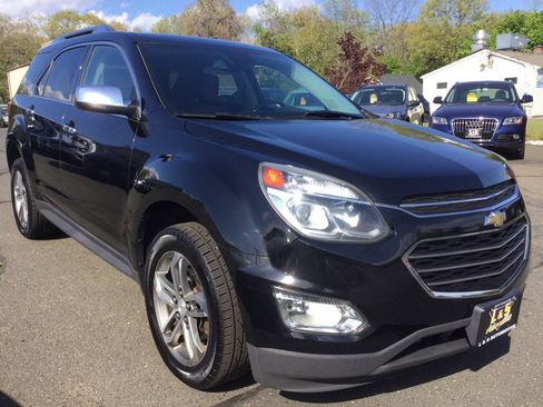 Used 2016 Chevrolet Equinox LTZ w/ Enhanced Convenience Package AWD/4WD image 6