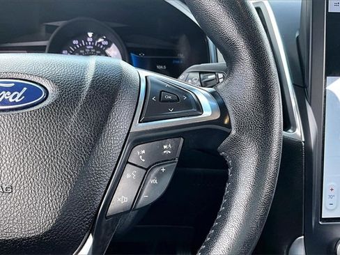 Used 2022 Ford Edge Titanium image 12