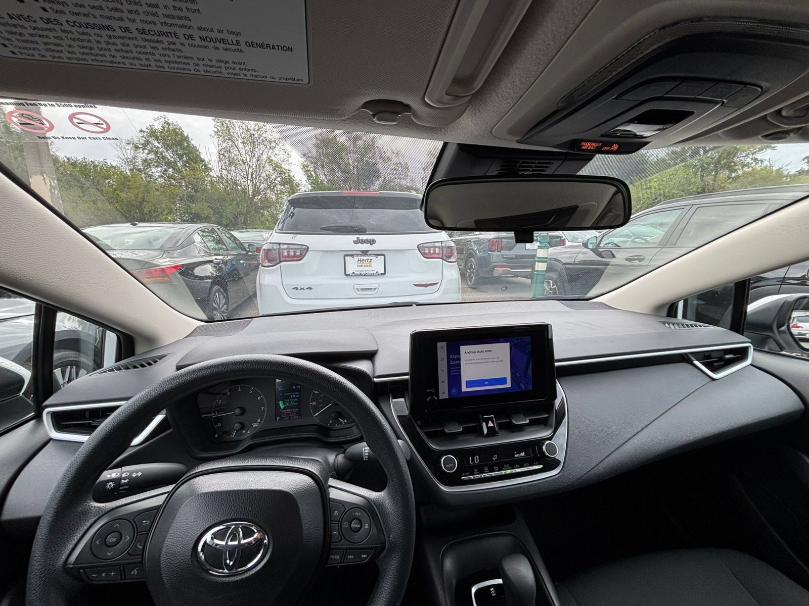 Used 2025 Toyota Corolla LE FWD image 31