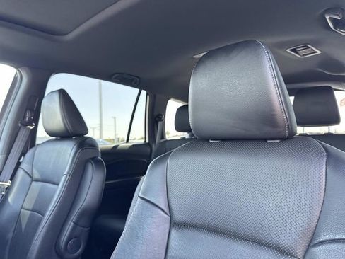Used 2023 Honda Passport EX-L image 23