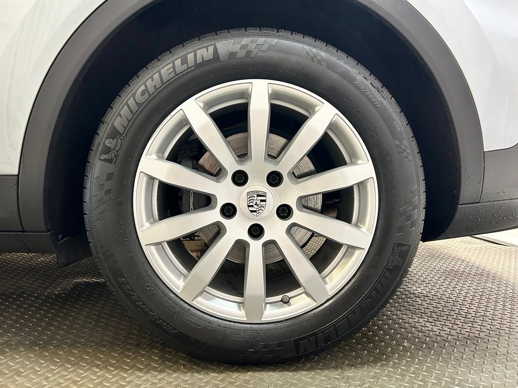 Certified 2020 Porsche Cayenne AWD/4WD image 9