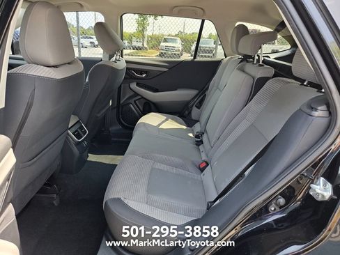 Used 2024 Subaru Outback Premium AWD/4WD image 9
