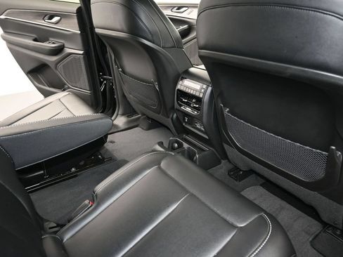 Used 2023 Jeep Grand Cherokee L Limited AWD/4WD image 12