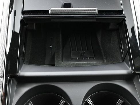 Used 2026 Porsche Panamera image 23