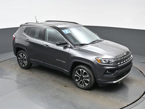 Used 2022 Jeep Compass Limited AWD/4WD image 40