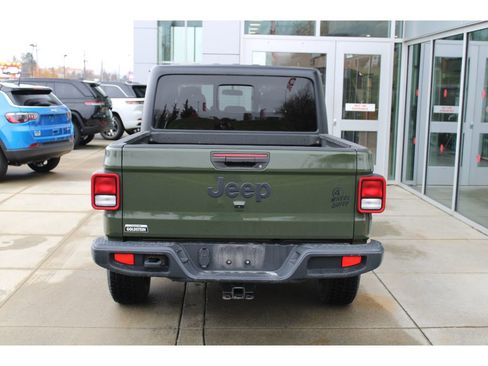 Certified 2021 Jeep Gladiator Willys image 6