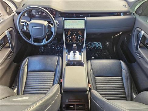 Used 2020 Land Rover Discovery Sport SE image 15